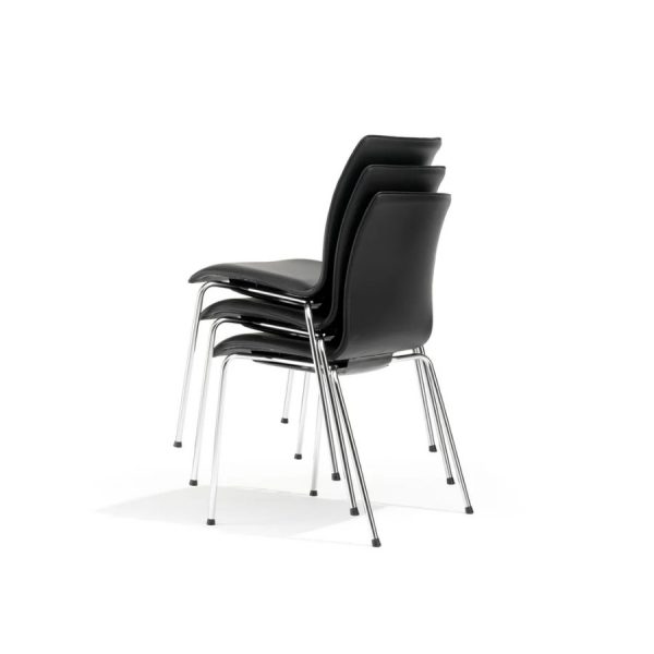 Trio stapelbare stoelen